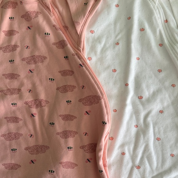 Baby Swaddle Set in Pink and White - Picture 3 of 5